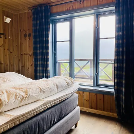 Spacious And Stylish Mountain - *